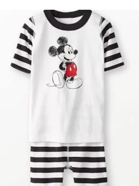 Hanna Andersson Kids Black & White Mickey Graphic Short John Pajama Set